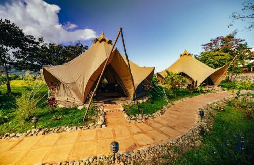 Dominical Other | Eco Luxe Glamping Nest #12 - King Bed at Holos
