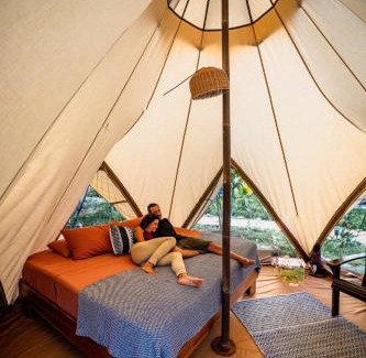 Dominical Other | Eco Luxe Glamping Nest #12 - King Bed at Holos