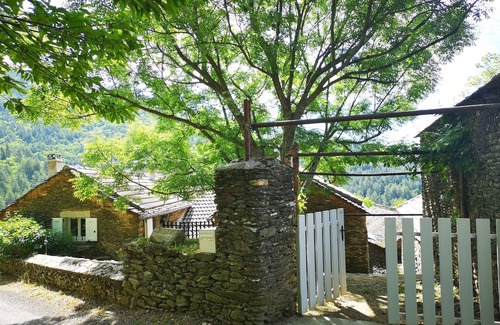 Aujac Cottage | Eco-responsible cottage CASTAGNERE 4* EN CEVENNES: air conditioning, pets welcome