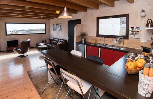 Villaverde Villa | Eco-Villa immersed in a natural park of volcanic origin.