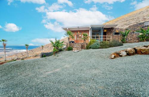 Haria House | Eco Vineyard Cottage - Fantastic Views - 5 mins drive to Arrieta beach