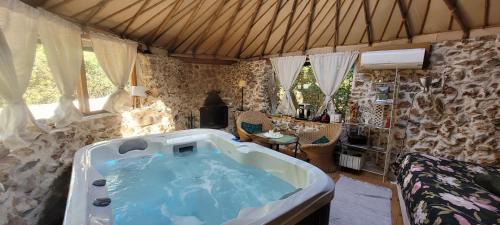 Saint-Maximin-la-Sainte-Baume Bed & Breakfast | Ecolodges en Provence