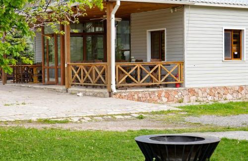 Urtsadzor Hotel | EcoLodge in Wildlife Refuge