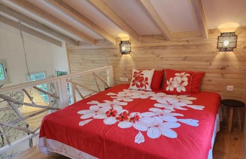 Teva I Uta House | Ecolodge Mata Api Bungalow Hibiscus