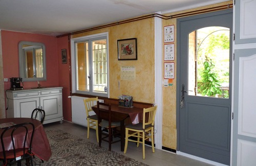 Saint-Ferriol Cottage | Ecological and peaceful country gîte in Cathar country, with horse accommodation