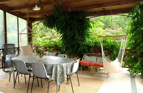Saint-Ferriol Cottage | Ecological and peaceful country gîte in Cathar country, with horse accommodation