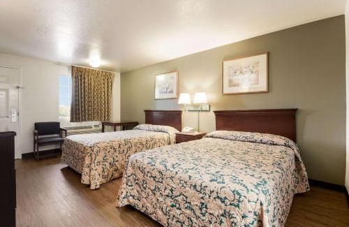 Bartlesville Cabin | Econo Lodge Bartlesville Hwy 75