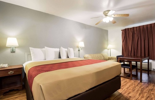 Bartlesville Hotel | Econo Lodge Bartlesville Hwy 75