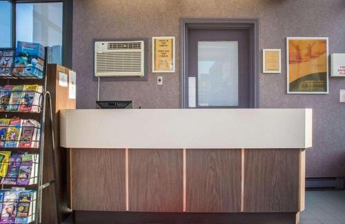 Niagara Falls Cabin | Econo Lodge By the Falls