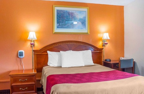 Cuba Hotel | Econo Lodge Cuba I-86