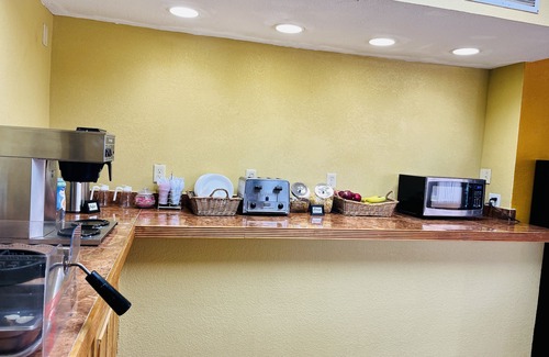 Amistad National Recreational Area Hotel | Econo Lodge Del Rio