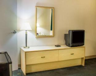 Drums Hotel | Econo Lodge Drums
