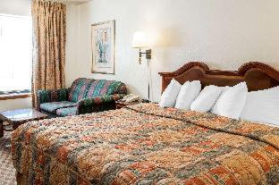 Eagle Nest Cabin | Econo Lodge Eagle Nest