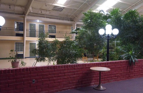 Elk City Hotel | Econo Lodge Elk City