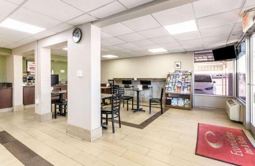 Central Oklahoma City Hotel | Econo Lodge Inn & Suites Near Bricktown