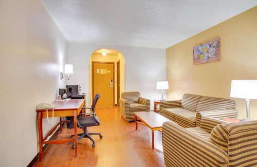 Princess Jeanne Hotel | Econo Lodge Inn & Suites Albuquerque East I-40 Eubank Exit