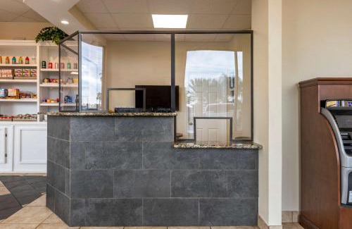 Kissimmee Hotel | Econo Lodge Inn & Suites Maingate Central