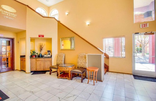 Princess Jeanne Hotel | Econo Lodge Inn & Suites Albuquerque East I-40 Eubank Exit