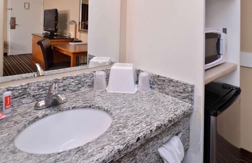 Tri-Cities Cabin | Econo Lodge Kennewick Tri-Cities