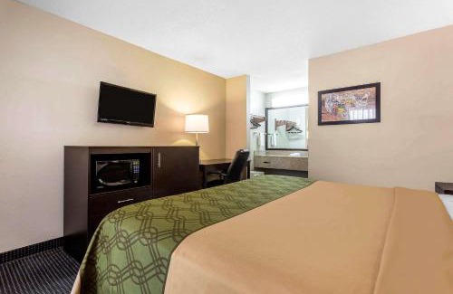 North Charleston Cabin | Econo Lodge North