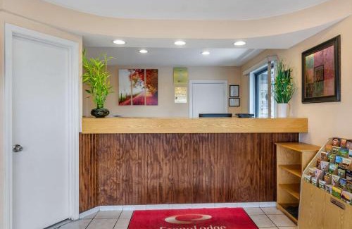 Roanoke Cabin | Econo Lodge Roanoke Civic Center