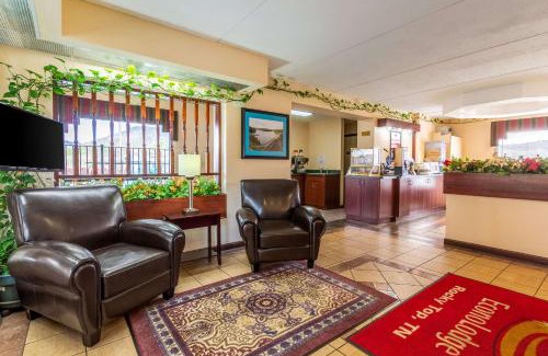 Rocky Top Cabin | Econo Lodge Rocky Top
