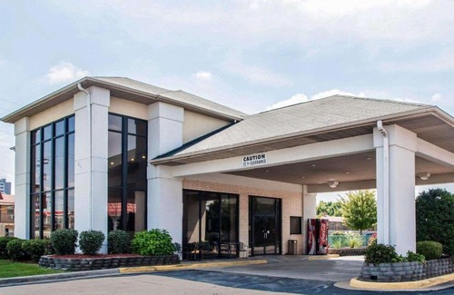 Springfield Cabin | Econo Lodge Springfield I-44