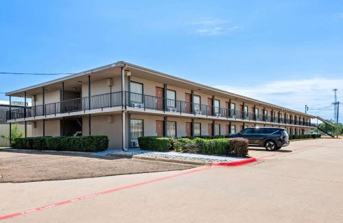 Texarkana Cabin | Econo Lodge Texarkana I-30