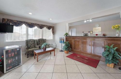 Thomaston Cabin | Econo Lodge Thomaston