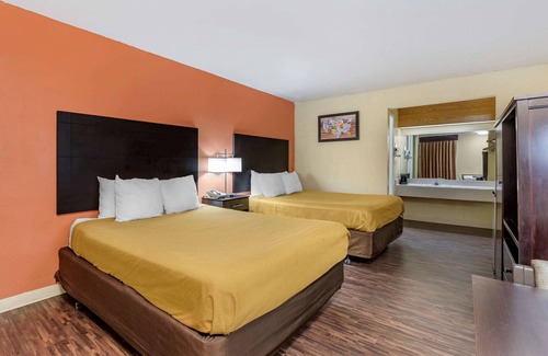 Urbandale Hotel | Econo Lodge Urbandale-Northwest Des Moines