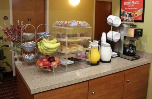 Caddo Valley Hotel | Econo Lodge