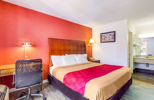 Corbin Hotel | Econo Lodge
