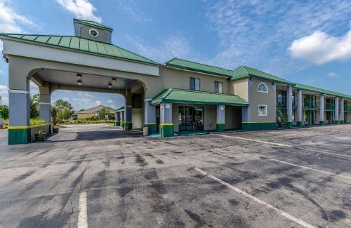 Goose Creek Cabin | Econo Lodge