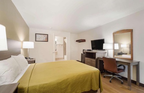 Goose Creek Cabin | Econo Lodge