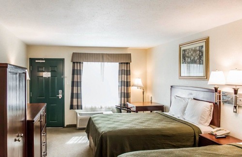 Lloyd Hotel | Econo Lodge