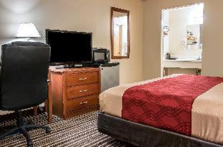 Paw Paw Cabin | Econo Lodge