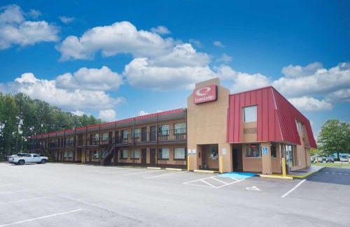 North Central Cabin | Econo Lodge Virginia Beach Town Center