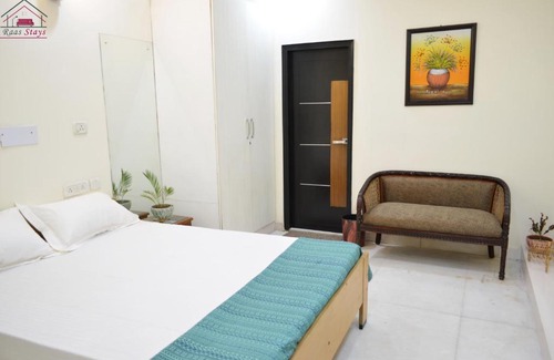 Greater Kailash Apartment | Economical Modern 1BHK Unit Prime Location 6
