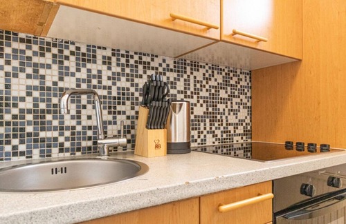Landstrasse Apartment | Economy 1BR Apt. Near Rennweg & Belvedre