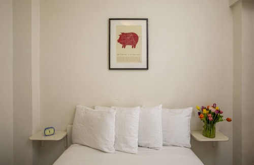 Civic Center Hotel | Economy Double Room with Private External Bathroom