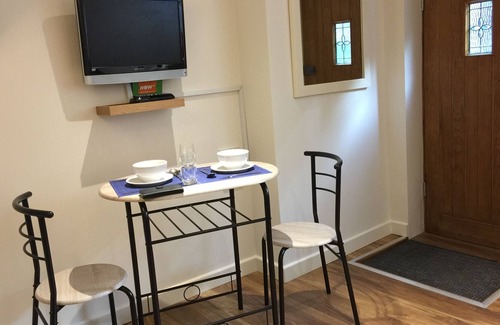 Bexhill-on-Sea Apartment | Economy Self Contained Studio
