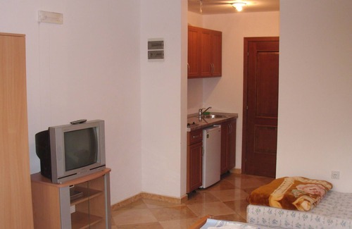 Rana Bed & Breakfast | Economy triple studio no sea view