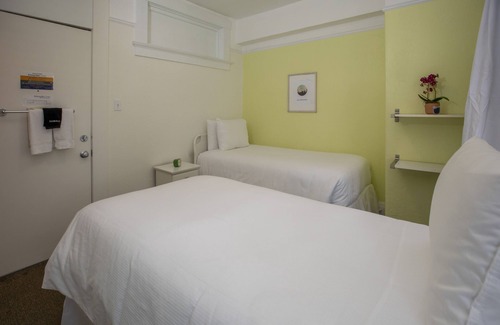 Civic Center Hotel | Economy Twin Room with Private External Bathroom
