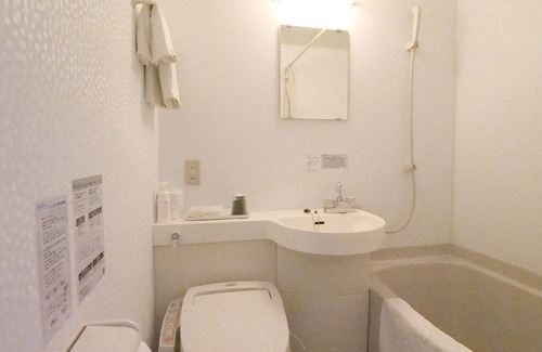 Nagahama House | Economy Twin Room without meals plan Biwaichi / Nagahama Shiga