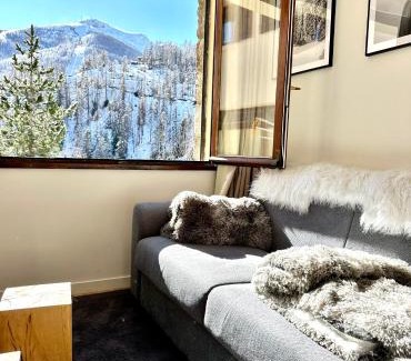 Saint-Etienne-de-Tinee Apartment | Ecrin Alpin hyper centre d'Auron