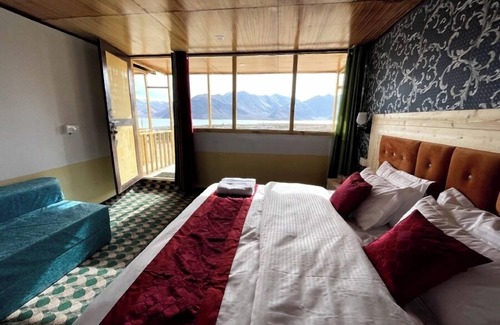 Man Hotel | Ecstasy Huts Pangong