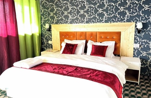 Man Hotel | Ecstasy Huts Pangong
