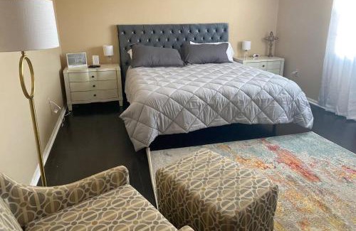 Englewood House | Ed's Englewood Well Furnished Home