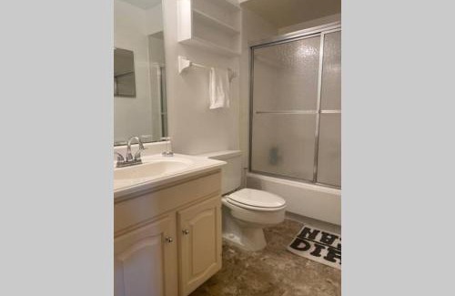Englewood House | Ed's Englewood Well Furnished Home