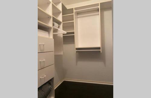 Englewood House | Ed's Englewood Well Furnished Home
